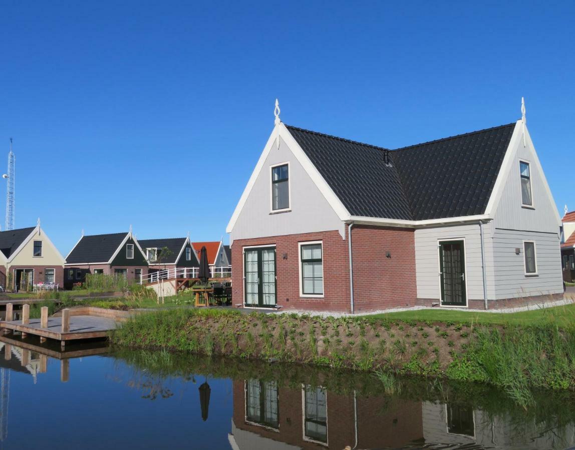 Luxurious Water Villa Uitdam Exteriör bild
