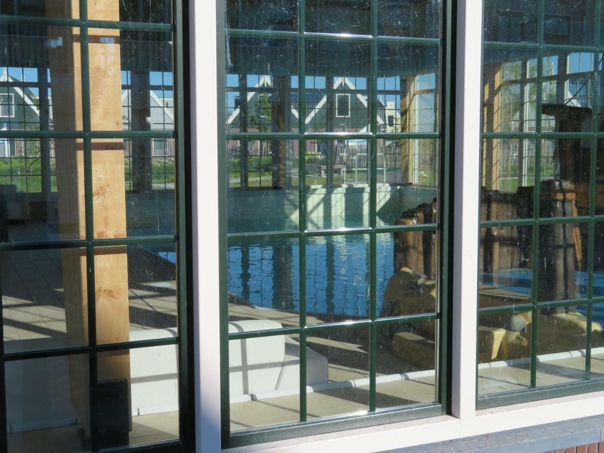 Luxurious Water Villa Uitdam Exteriör bild